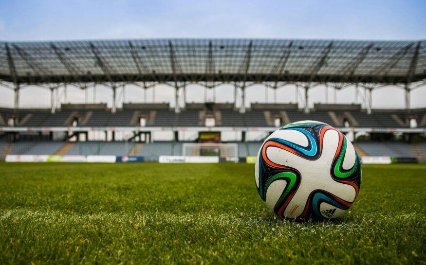 Real Time Football Commentary and Match Highlights for True Fans